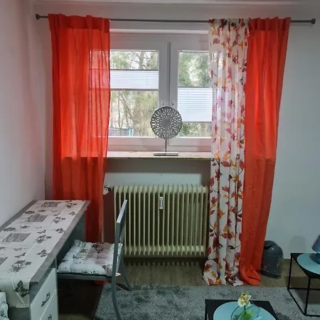Camping Nettes Gastezimmer Nahe Sindelfingen / Stuttgart / Schwarzwaldrand *