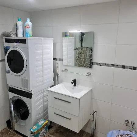 Camping Nettes Gastezimmer Nahe Sindelfingen / Stuttgart / Schwarzwaldrand *